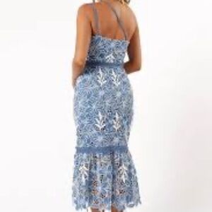 NEOMI ONE SHOULDER MIDI DRESS - BLUE